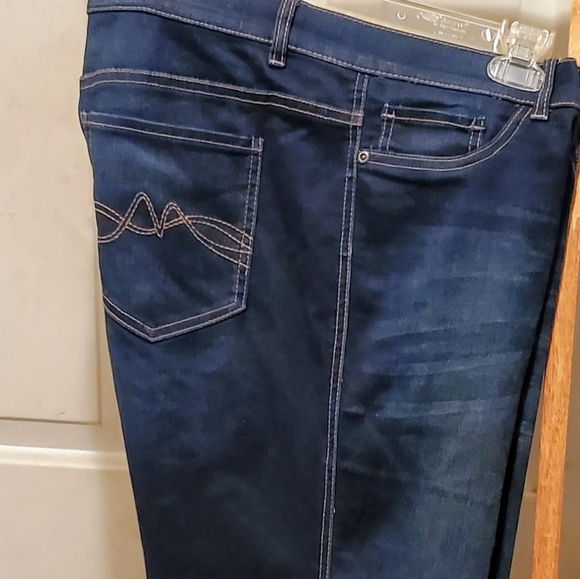 New York & Company Denim - New York and Company Crop legging dark wash